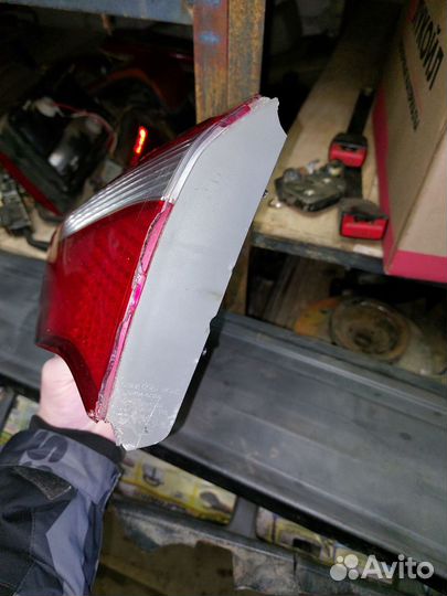 Фонарь задний правый внутренний Kia Rio 3 оригинал