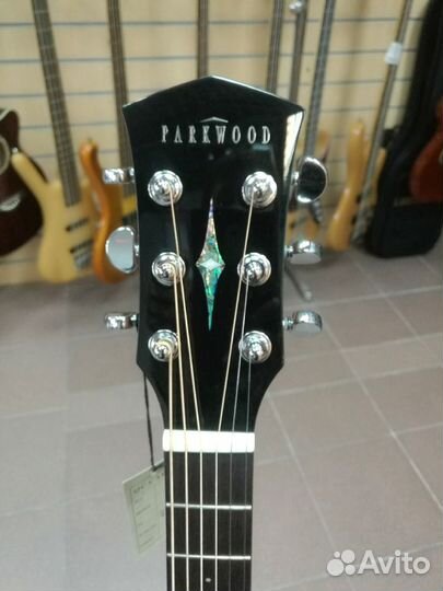 Акустическая гитара + чехл Parkwood S22-GT