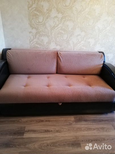 Диван