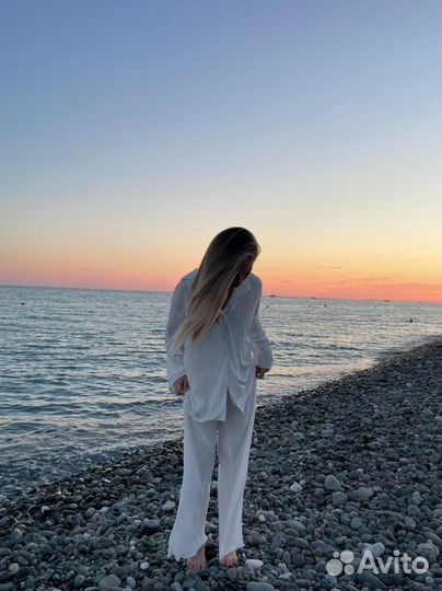 Белый костюм