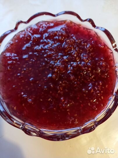 Огурцы, помидоры, чеснок, салаты, варенье, компоты