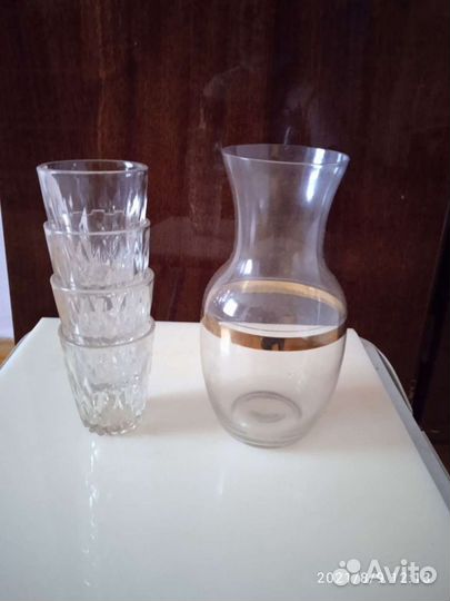 Графины и вазы стекло, рюмки, банки 1,3 литровые