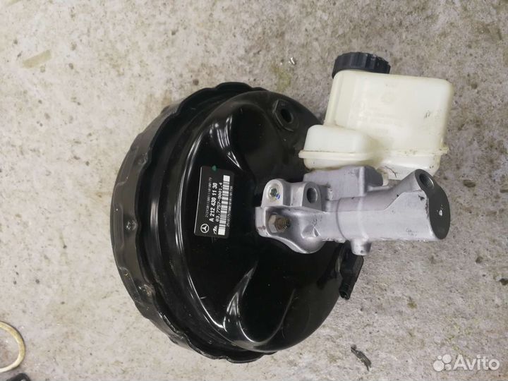 Вакумник мерседес 212