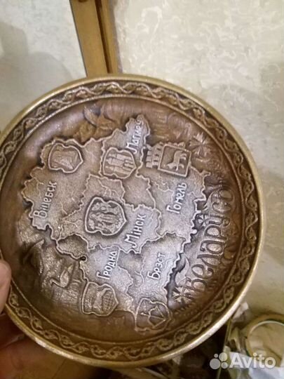 Настенная тарелка