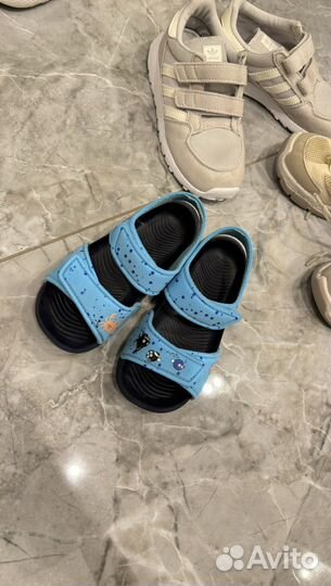 Сланцы босоножки кроксы adidas