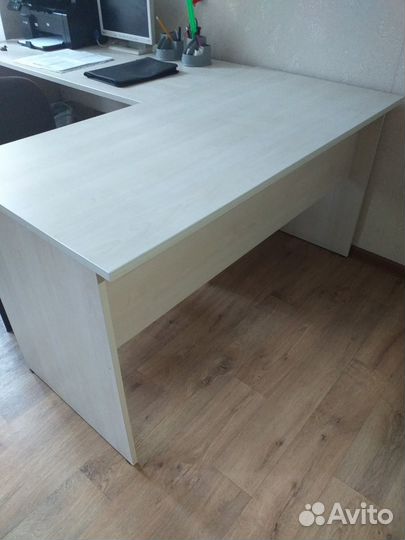 Офисная мебель,стол,стул,шкаф для документов