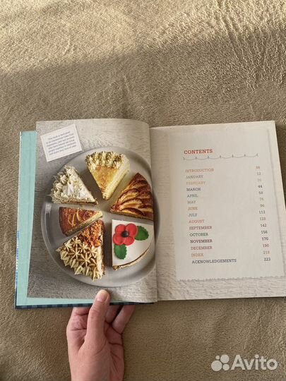 Книга о тортах. A year cake. Lynn Hill. Новая