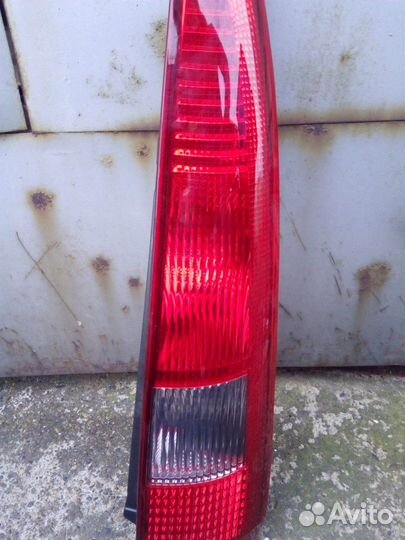 Задний правый фонарь на форд фьюжен