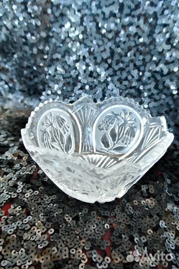 Хрустальная конфетница