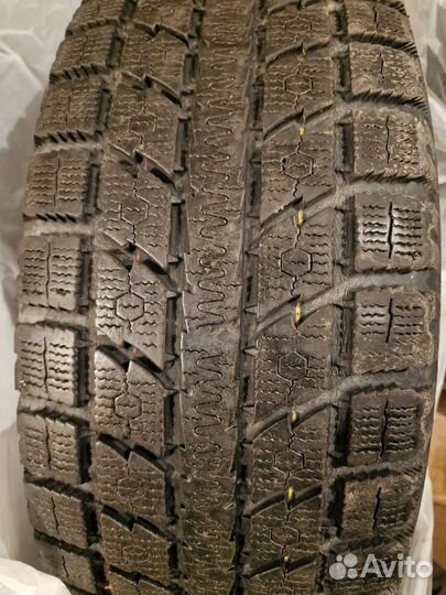 Toyo Observe GSi-5 265/70 R17