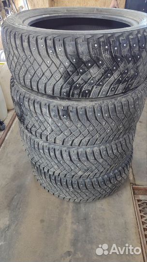 Goodyear UltraGrip 235/55 R19