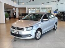 Volkswagen Polo 1.6 AT, 2012, 105 000 км, с пробегом, цена 965 000 руб.