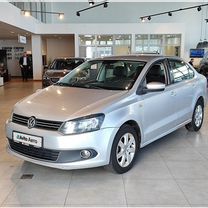 Volkswagen Polo 1.6 AT, 2012, 105 000 км, с пробегом, цена 965 000 руб.