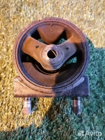 Опора двигателя (подушка двс) передняя 11720-80J00