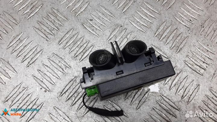 Фонарь салона (плафон) Volvo XC60 2009