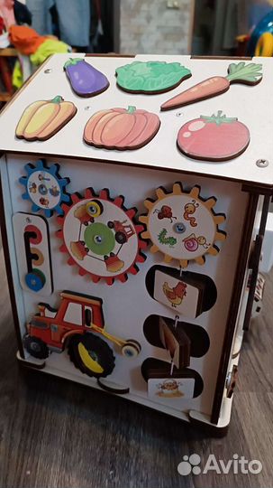 Бизиборд домик