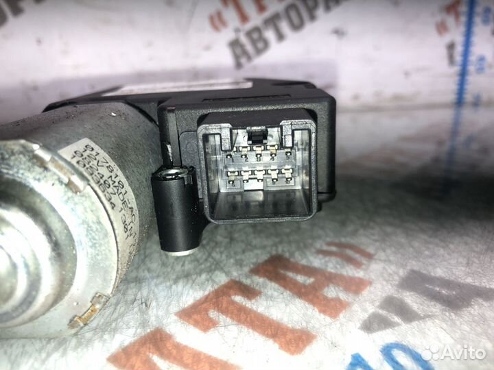 Ниссан Патфайндер Моторчик привода люка