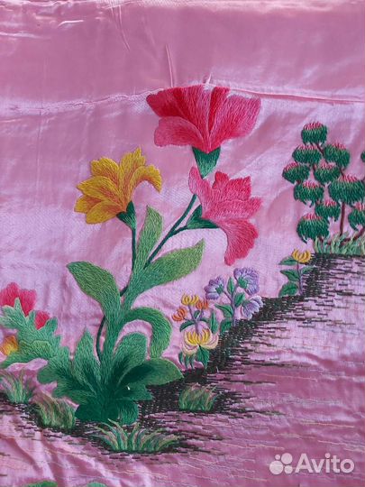 Покрывало+2 наволочки новые атласные Вьетнам