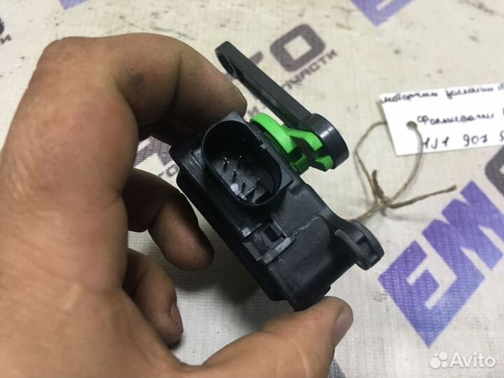 Моторчик заслонки отопителя Фольксваген Бора