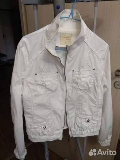 Ветровки куртки бомбер