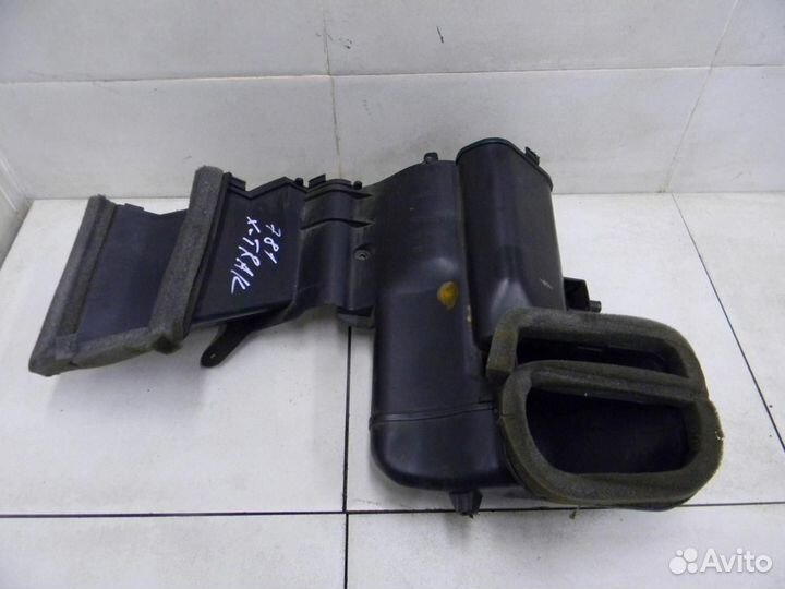 Воздухозаборник (внутри) X-Trail (T30) 2001-2006