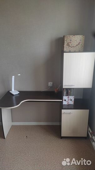 Письменный стол
