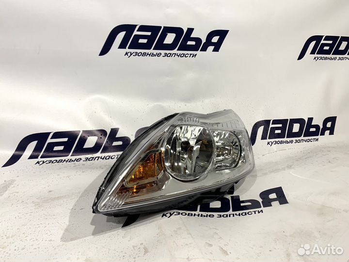 Фара Ford Focus 2(08-11) левая хром