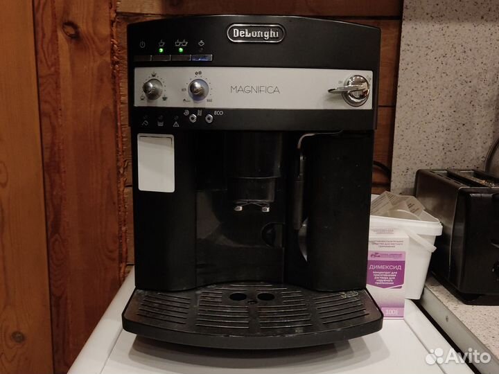 Кофемашина delonghi magnifica s