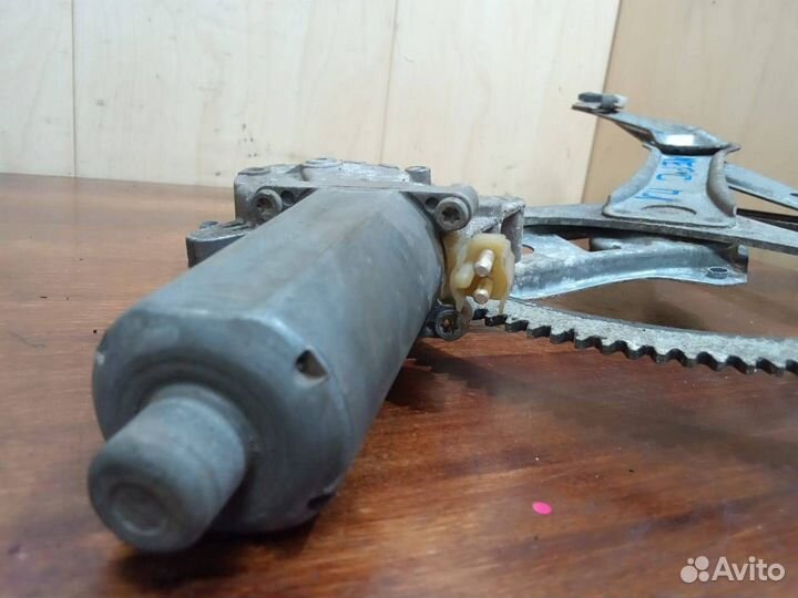 Стеклоподъемник передний левый Mercedes-Benz