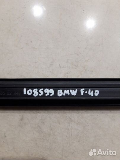 Уплотнитель стекла (задний правый внутренний)