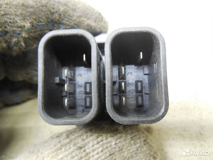 Блок управления стеклоподъемниками Fusion 2002-201