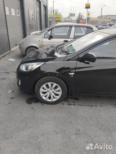 В разборе Хендай Солярис 1 Hyundai Solaris