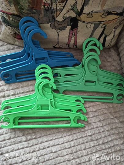 Детские плечики под одежду