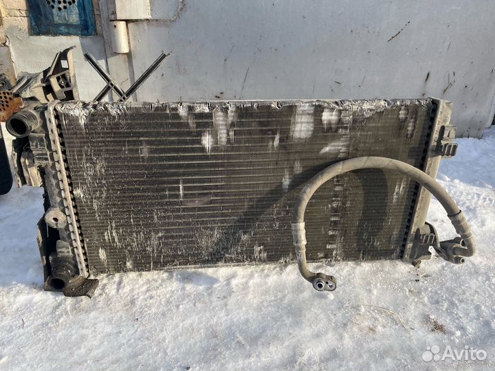 Радиатор охлаждения на skoda rapid