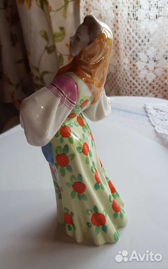 Статуэтка Плясунья Даша Дулево