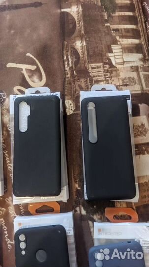 Чехол на телефон