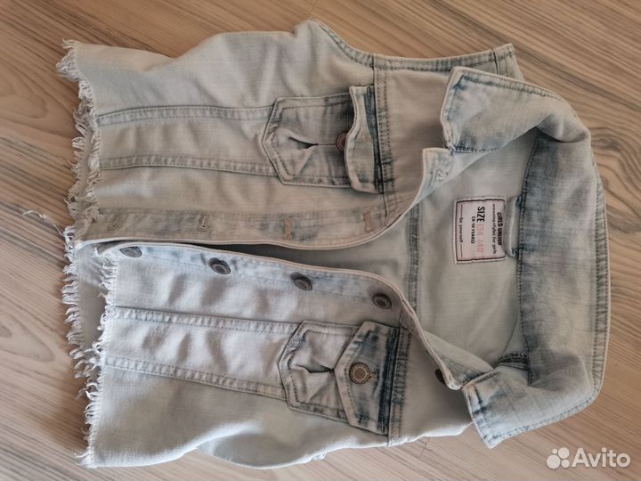 Джинсовая безрукавка для девочки