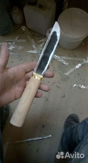 Нож кованый ручной работы