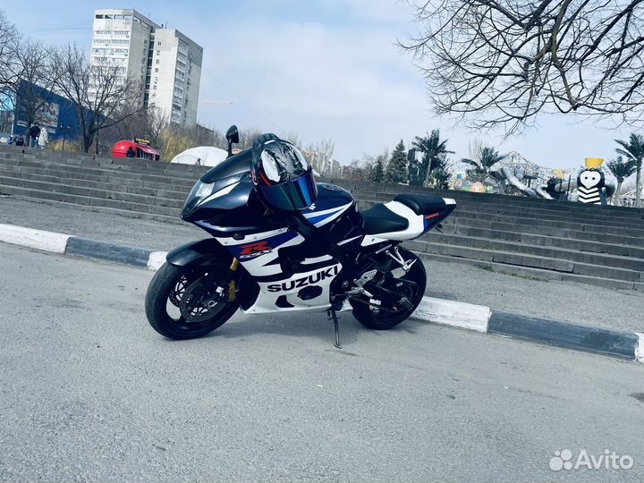 Suzuki gsx r1000 k4