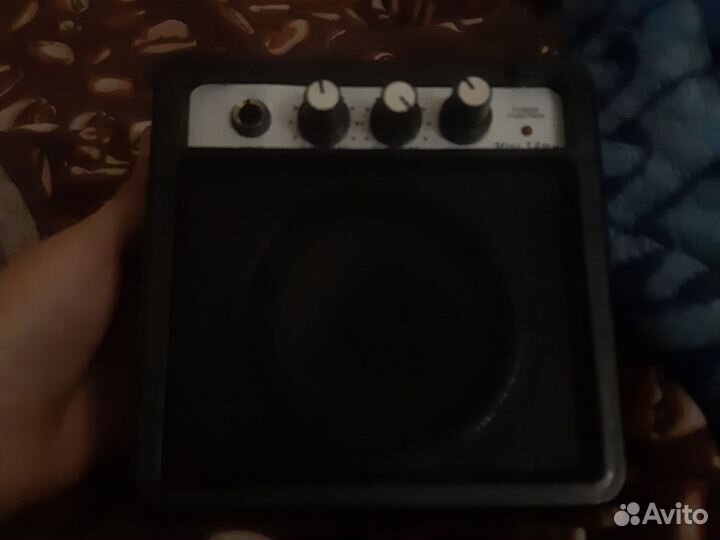 Гитарный комбоусилитель