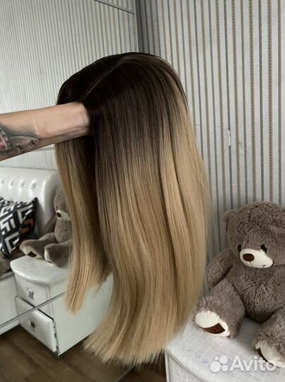 Парик стрижка