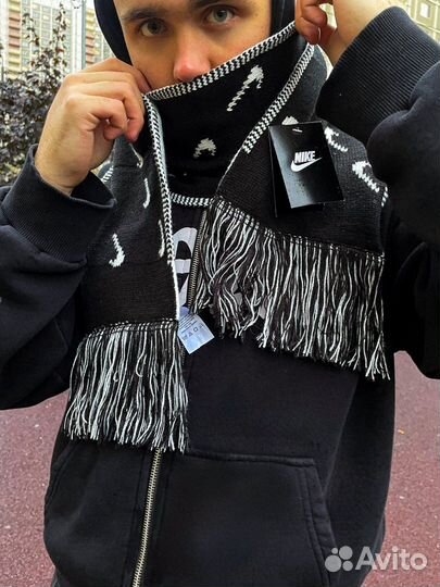 Шарф Nike Swoosh