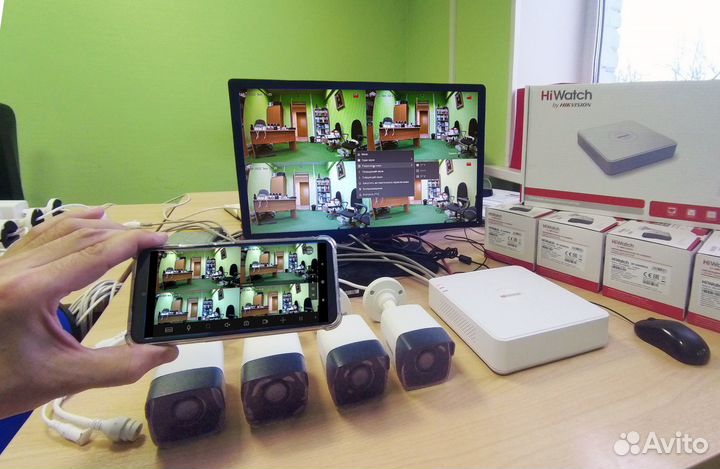 Комплект HiWatch 4 IP камер 4Мп + ресивер (noHDD)