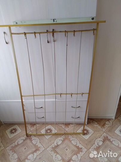 Продам вешалку металлическую СССР