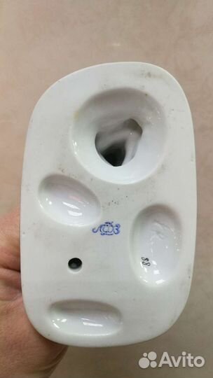 Статуэтка Пушкин А.С. за столом (лфз)