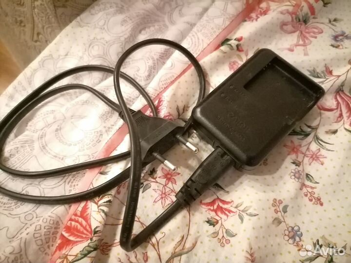 Зарядное устройство canon