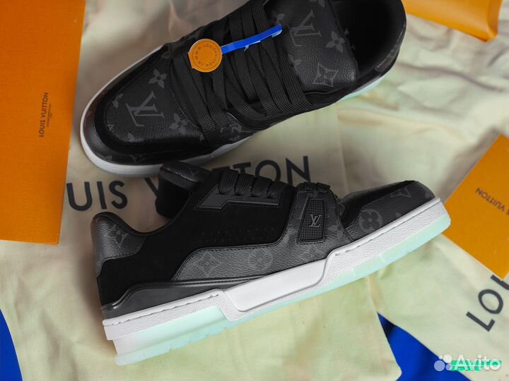 Louis Vuitton Trainer Black