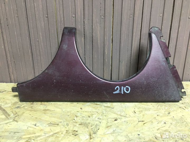 Планка под фару передняя правая Mercedes w210