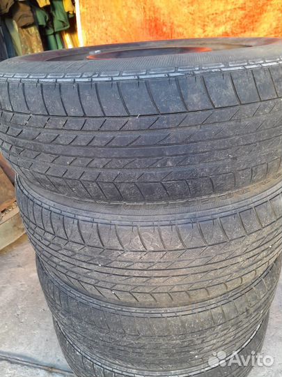 Bridgestone Sneaker 185/70 R14 88S