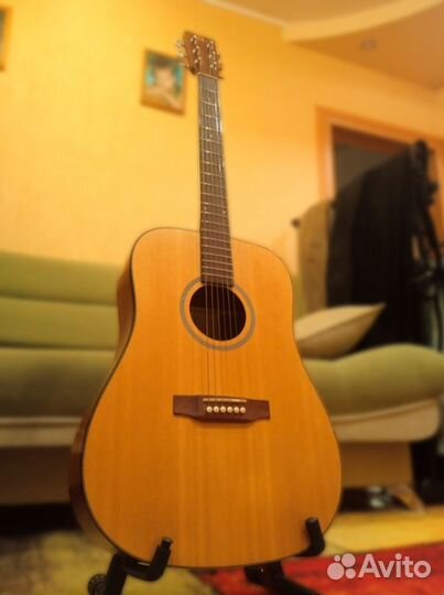 Акустическая гитара